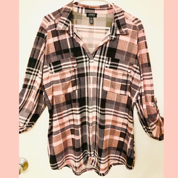 Jones New York Tops - ✨1 for $8 or 2 for $13✨ Pink Plaid Blouse